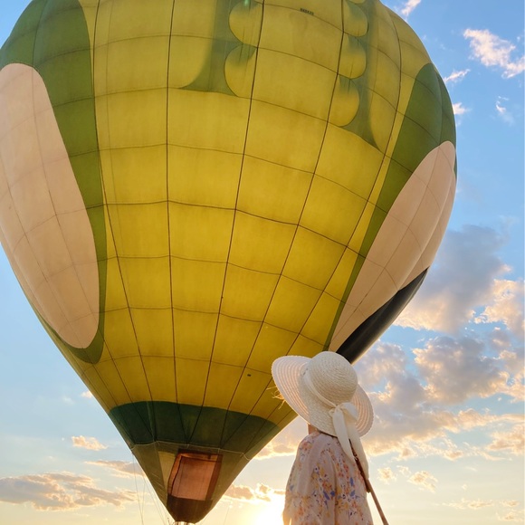 Meet your Posher, Jaclyn - Picture 2 of 7